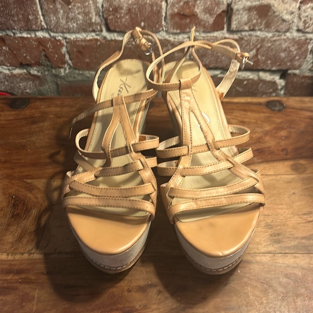 Kenneth Cole New York - Platform Sandal